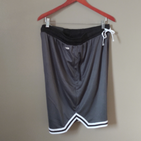 RBX Men's Dark Grey Shorts XL - Picture 4 of 15